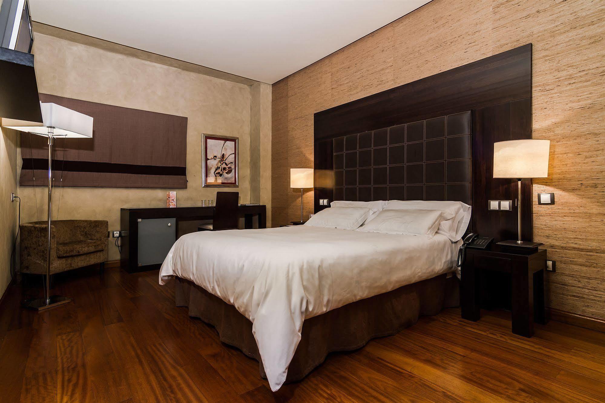 Hotel&Spa La Salve Torrijos Esterno foto